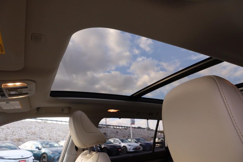 Toyota Highlander Vehicle Image 09