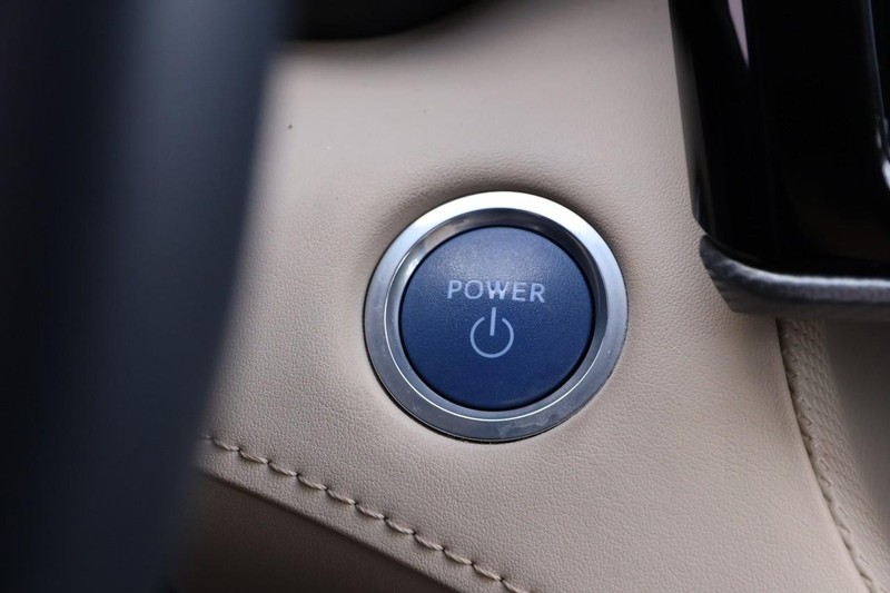 Toyota Highlander Vehicle Image 17