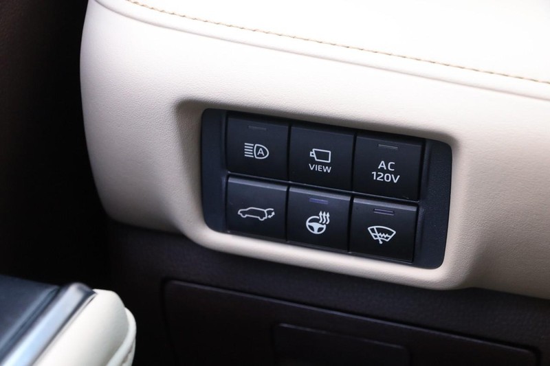 Toyota Highlander Vehicle Image 22