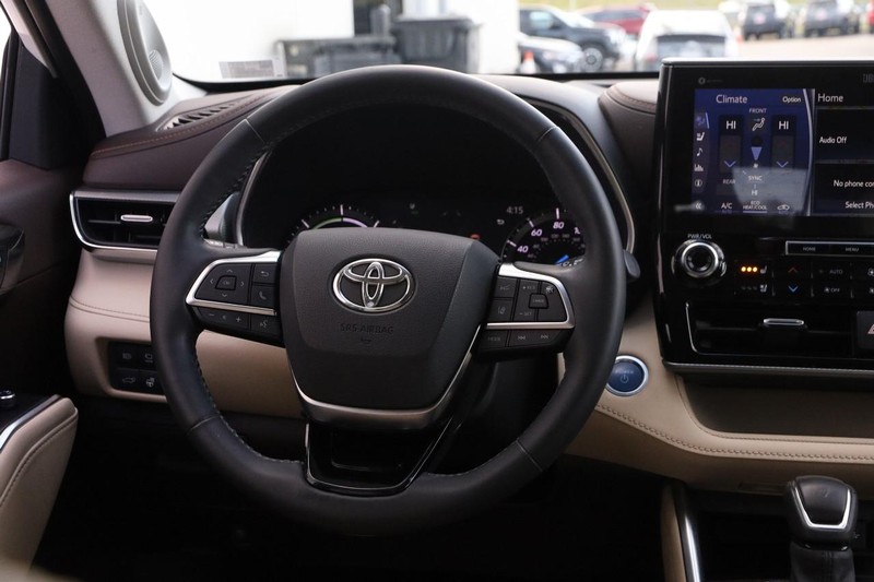 Toyota Highlander Vehicle Image 25