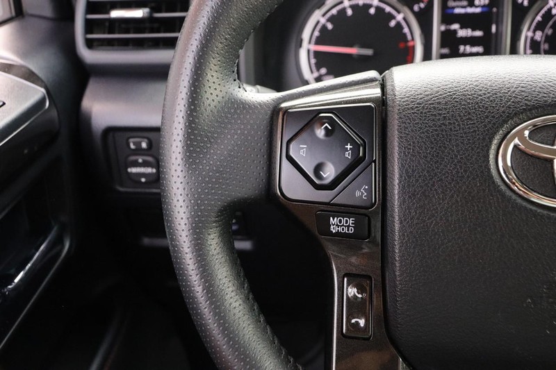 Toyota 4Runner Vehicle Image 11