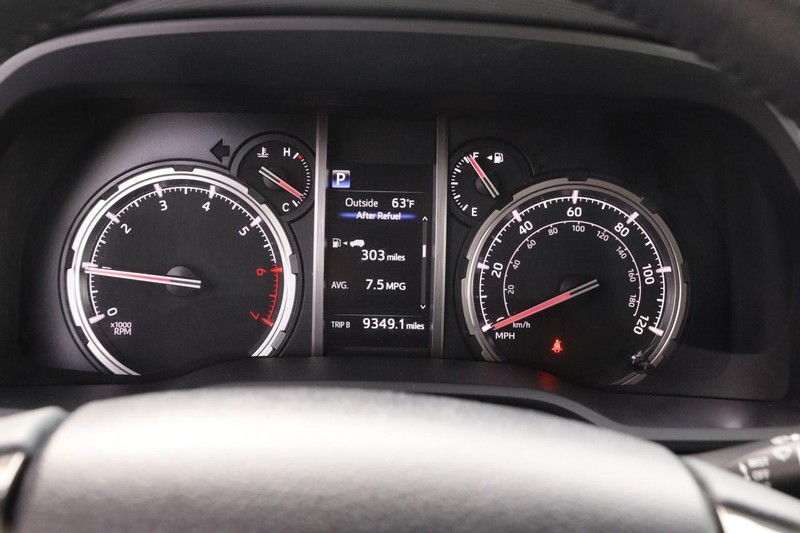 Toyota 4Runner Vehicle Image 13