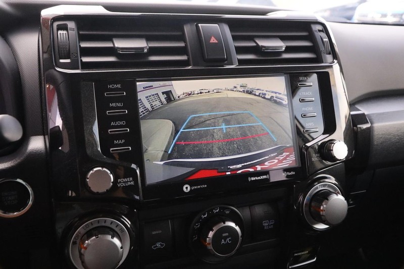 Toyota 4Runner Vehicle Image 16