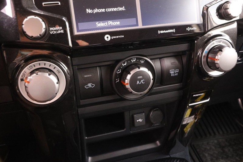 Toyota 4Runner Vehicle Image 17