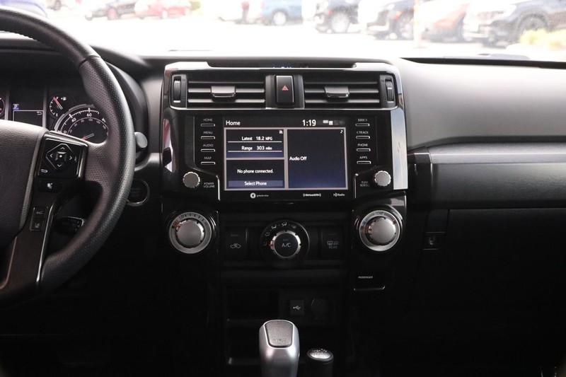 Toyota 4Runner Vehicle Image 23