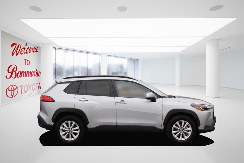 Toyota Corolla Cross Vehicle Image 05