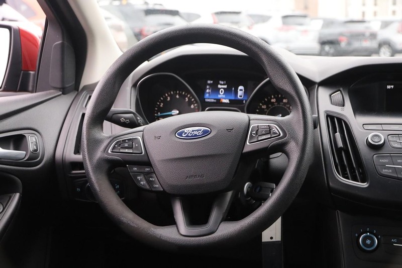 Ford Focus Vehicle Image 12