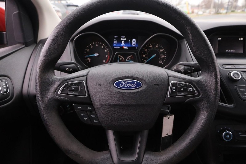 Ford Focus Vehicle Image 15