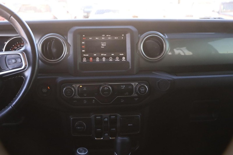 Jeep Wrangler Unlimited Vehicle Image 22