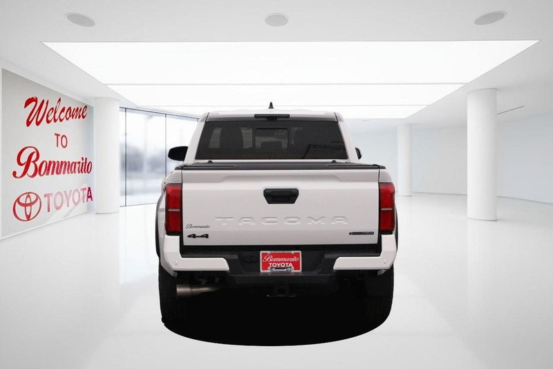 Toyota Tacoma 4WD Vehicle Image 06