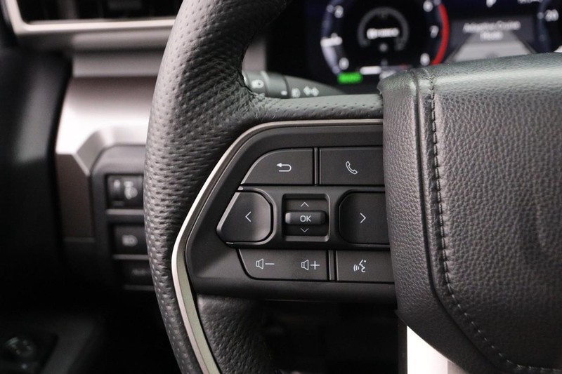 Toyota Tacoma 4WD Vehicle Image 12