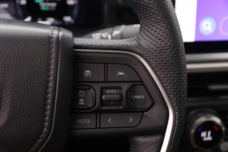 Toyota Tacoma 4WD Vehicle Image 13