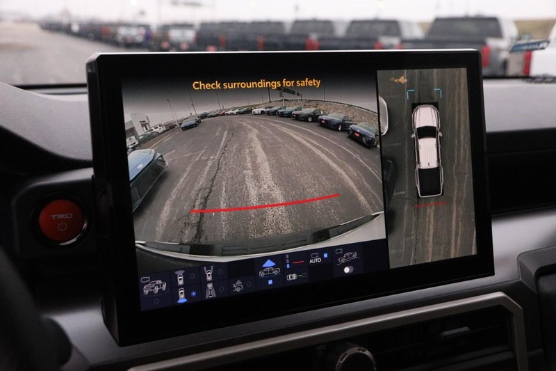 Toyota Tacoma 4WD Vehicle Image 19