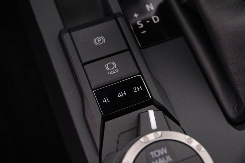 Toyota Tacoma 4WD Vehicle Image 23