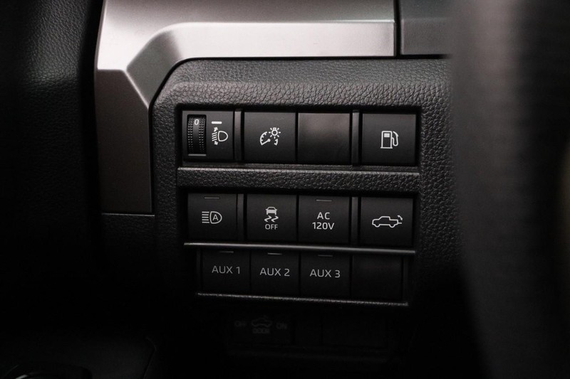 Toyota Tacoma 4WD Vehicle Image 24