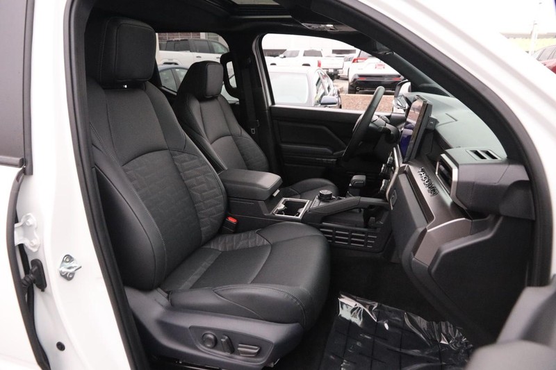 Toyota Tacoma 4WD Vehicle Image 30