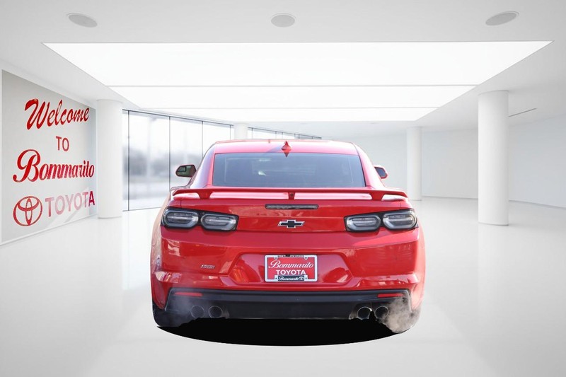 Chevrolet Camaro Vehicle Image 06