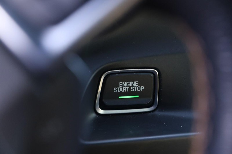 Chevrolet Camaro Vehicle Image 14