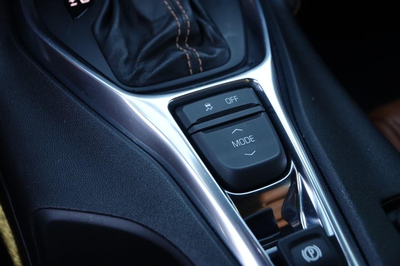 Chevrolet Camaro Vehicle Image 19