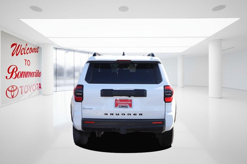 Toyota 4Runner Vehicle Image 06