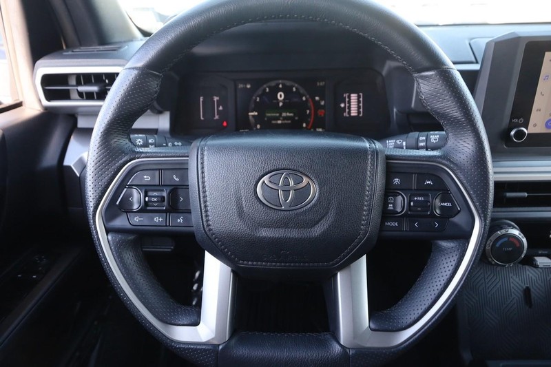 Toyota 4Runner Vehicle Image 10