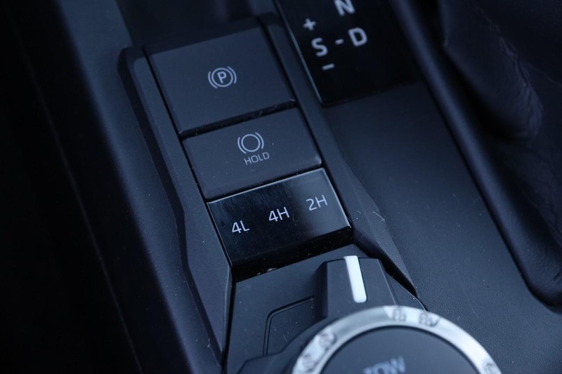 Toyota 4Runner Vehicle Image 19