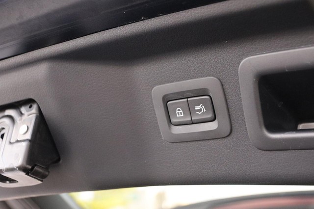 Mazda CX-90 Vehicle Image 12