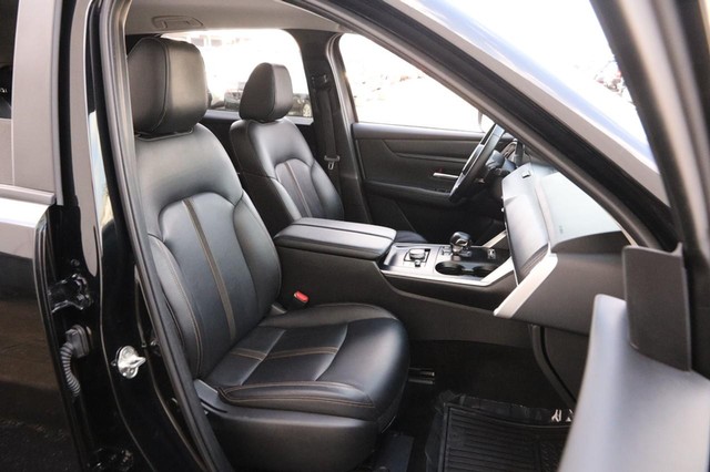 Mazda CX-90 Vehicle Image 29