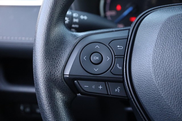 Toyota RAV4 Vehicle Image 11