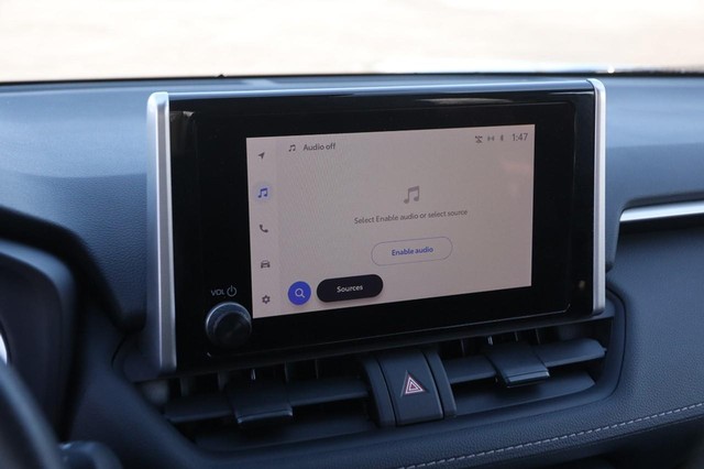 Toyota RAV4 Vehicle Image 15