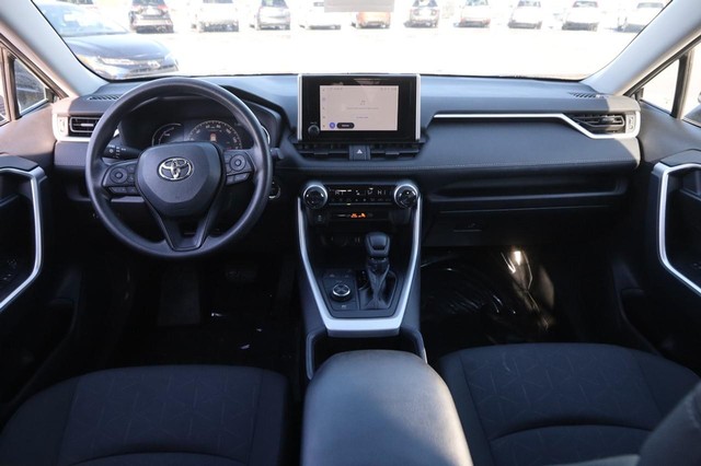 Toyota RAV4 Vehicle Image 20