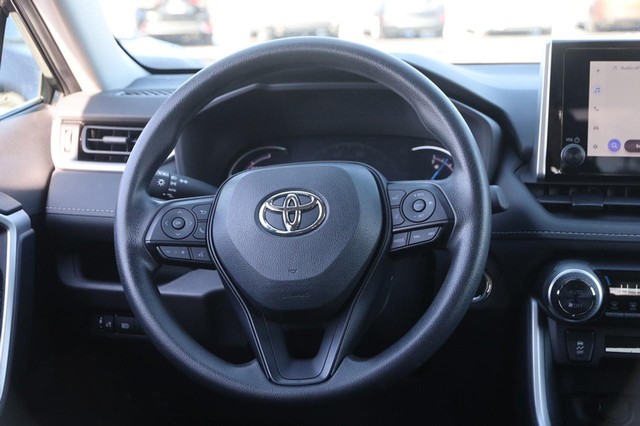 Toyota RAV4 Vehicle Image 22