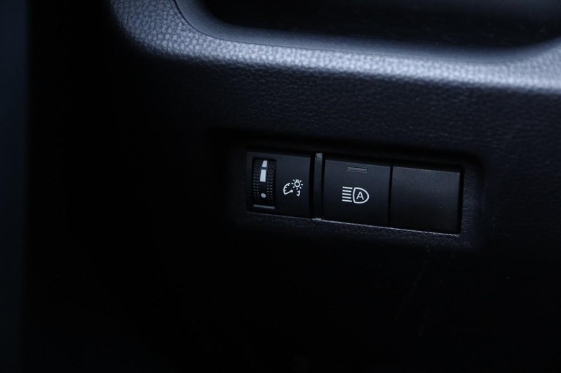 Toyota RAV4 Vehicle Image 19