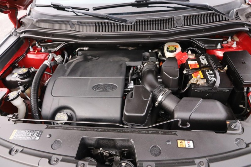 Ford Explorer Vehicle Full-screen Gallery Image 29