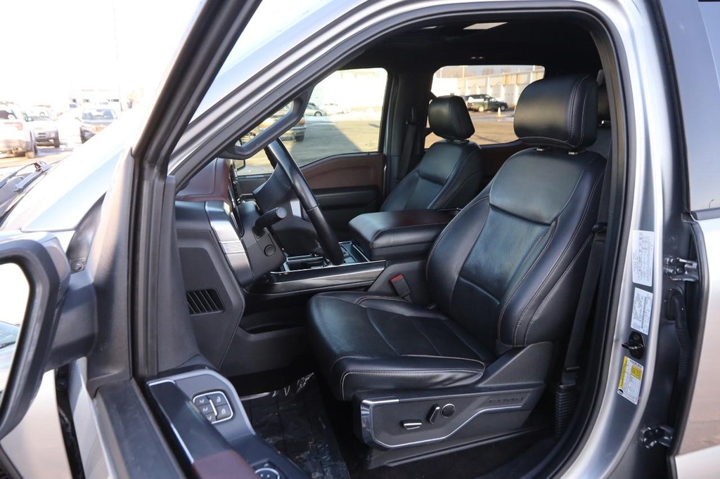 Ford F-150 Vehicle Full-screen Gallery Image 8