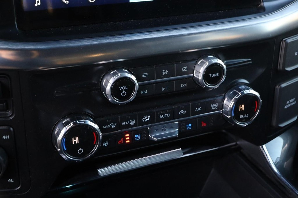 Ford F-150 Vehicle Full-screen Gallery Image 18