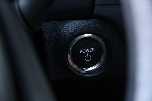 Toyota RAV4 Vehicle Image 14