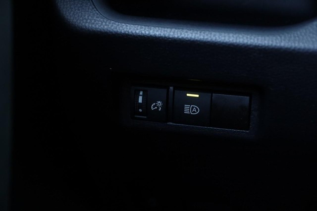 Toyota RAV4 Vehicle Image 19