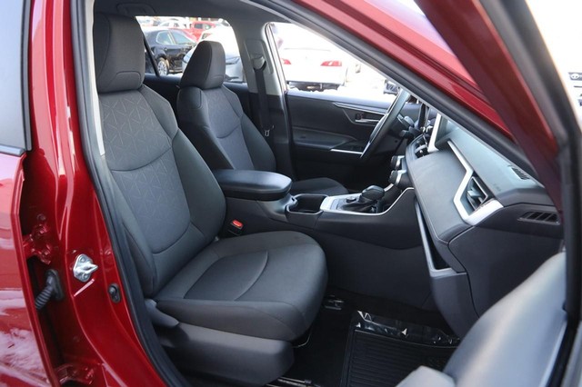 Toyota RAV4 Vehicle Image 25