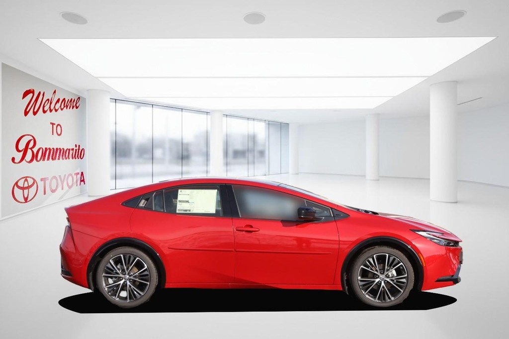 Toyota Prius Vehicle Full-screen Gallery Image 5