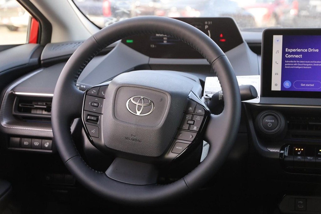 Toyota Prius Vehicle Full-screen Gallery Image 24