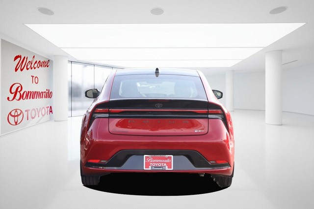 Toyota Prius Vehicle Image 06