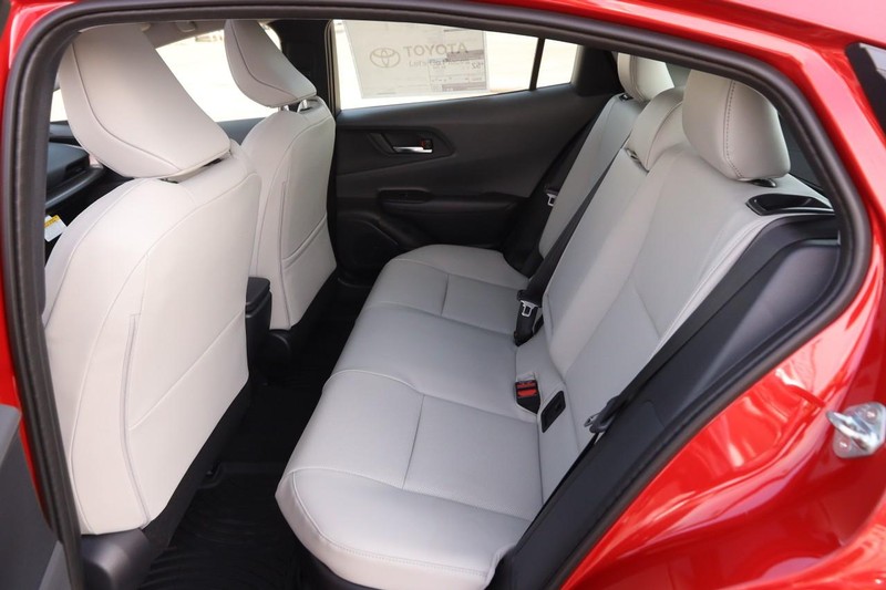 Toyota Prius Vehicle Image 10