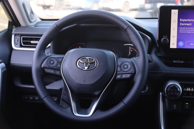 Toyota RAV4 Vehicle Image 23