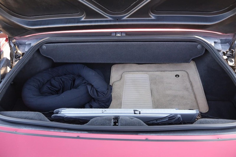 Chevrolet Corvette Vehicle Full-screen Gallery Image 7