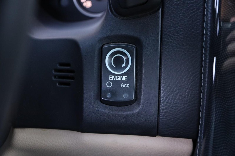 Chevrolet Corvette Vehicle Full-screen Gallery Image 13