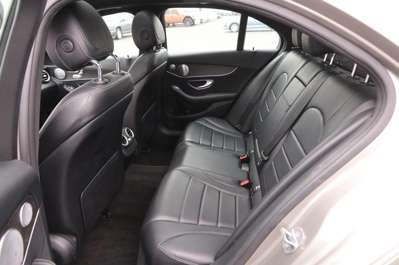 Mercedes-Benz C-Class Vehicle Image 10