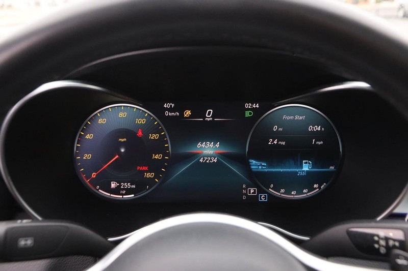 Mercedes-Benz C-Class Vehicle Image 15