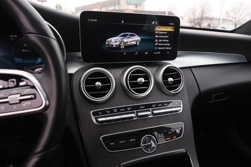 Mercedes-Benz C-Class Vehicle Image 19