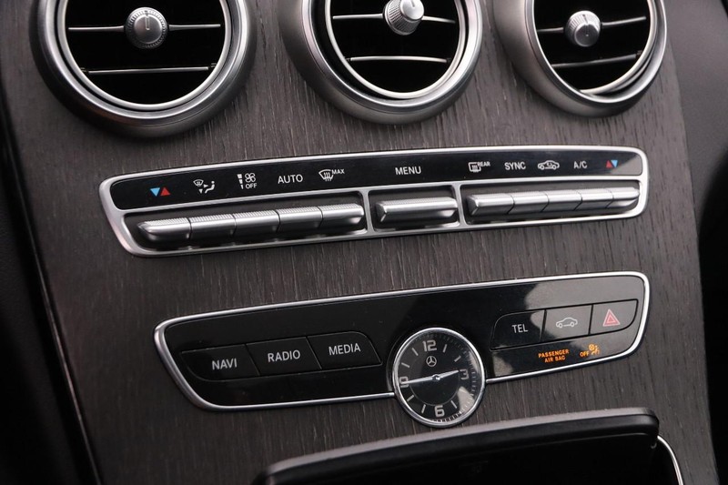 Mercedes-Benz C-Class Vehicle Image 20